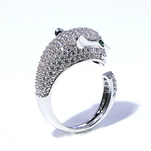 Hip hop iced out cubic zirconia open leopard animal shaped finger ring