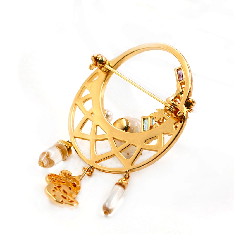 Fashion jewelry gold plated charms brooch in brass