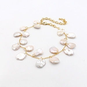 Fashion Design Flat Pearl Necklace