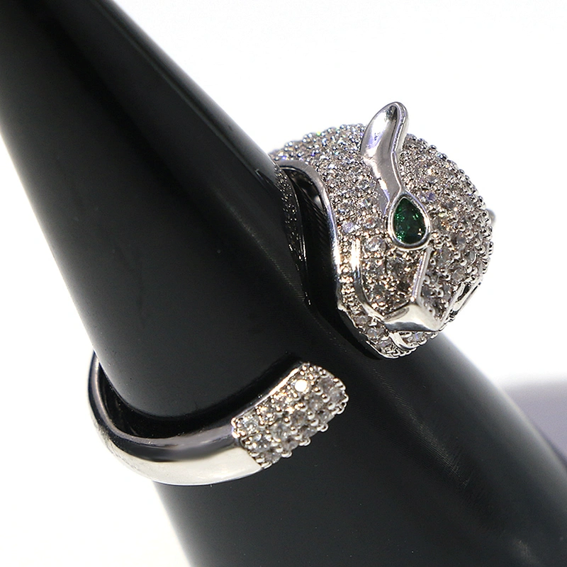 Hip hop iced out cubic zirconia open leopard animal shaped finger ring