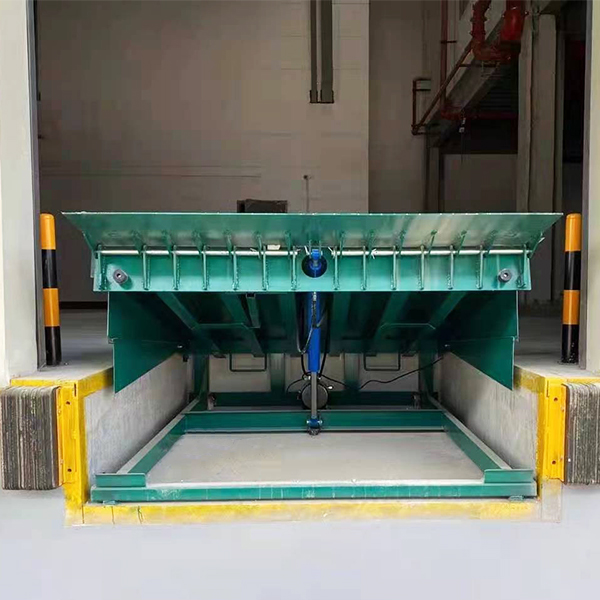 Telescopic Dock Leveler