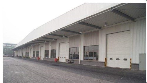 puerta industrial de hombre