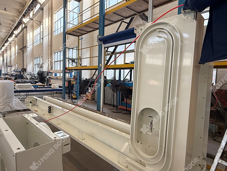 Contactless spiral track roll-up mechanisms eliminating slat friction and operating vibration