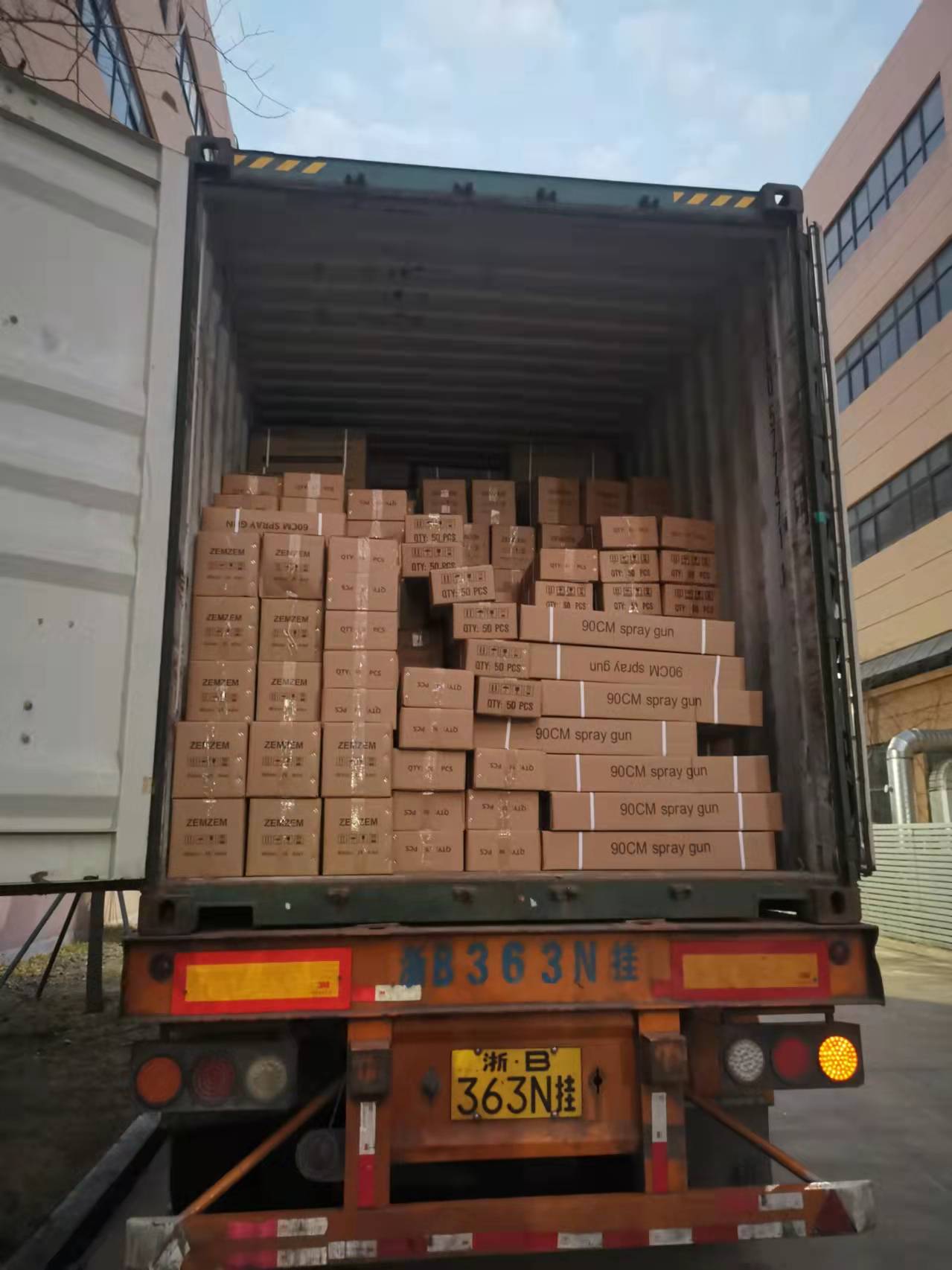 agriculture spray lance loading