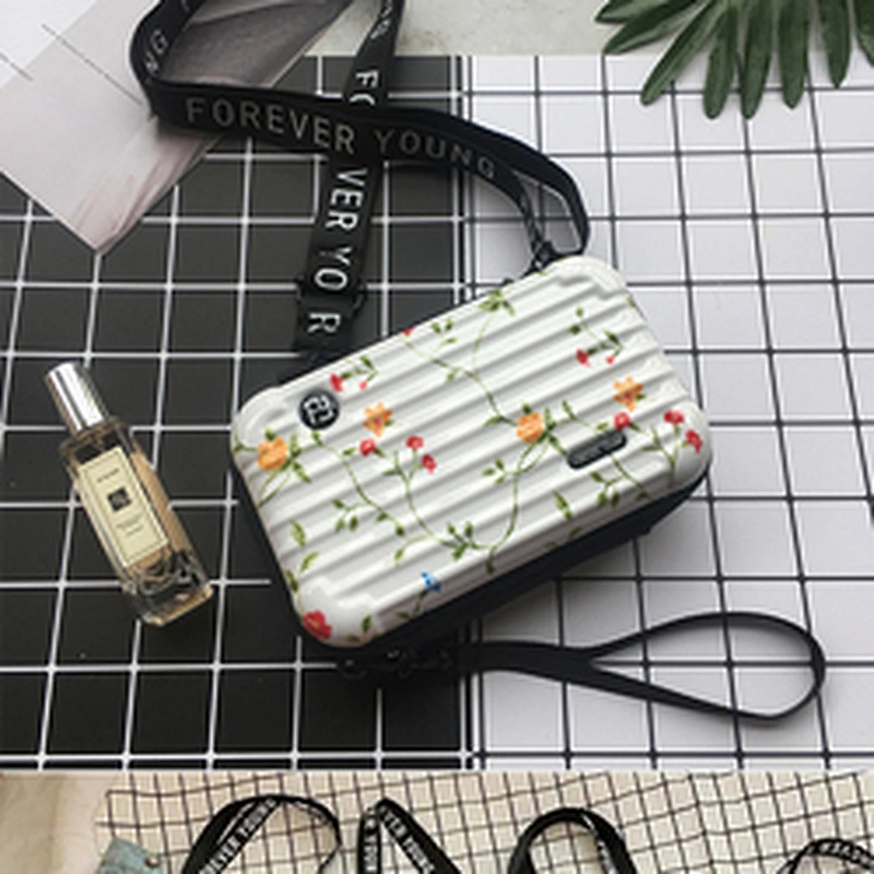 custom various colors portable abs cosmetic bag