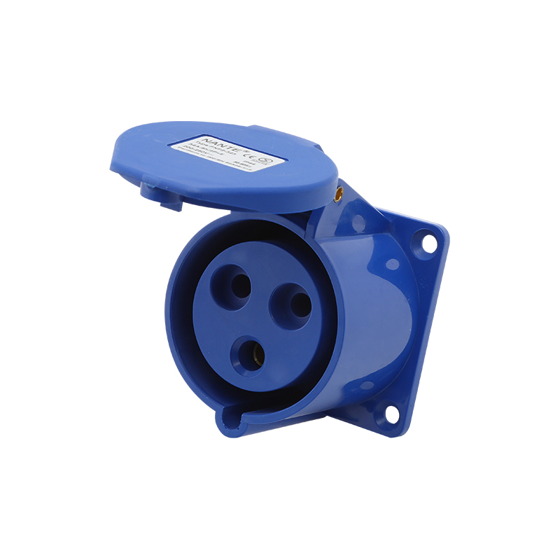 High Quality 3P 220V 16A Waterproof Industrial ip44 socket