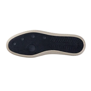 Sports shoe sole
