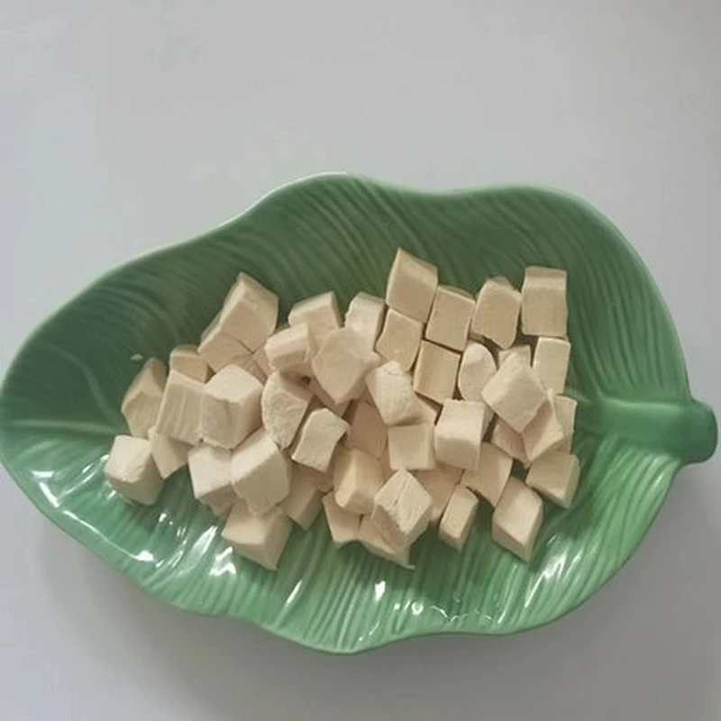Freeze dried chicken cubes