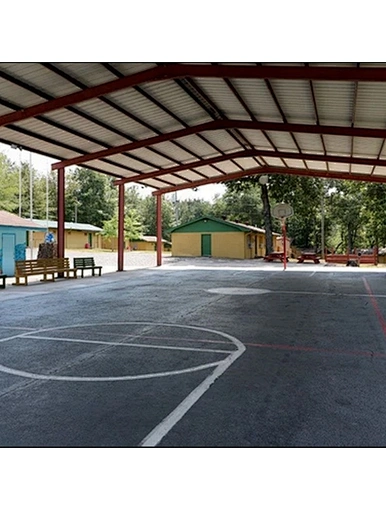 Terrain de basket structure acier