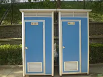 Toilettes publiques intégrées