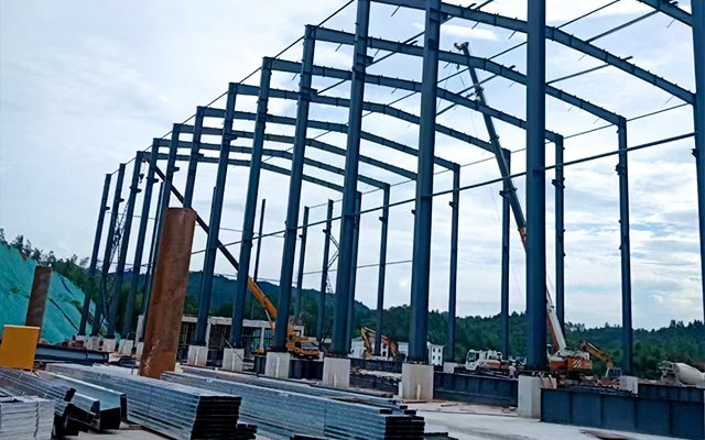 Lightweight modern prefab warehouse site installation
