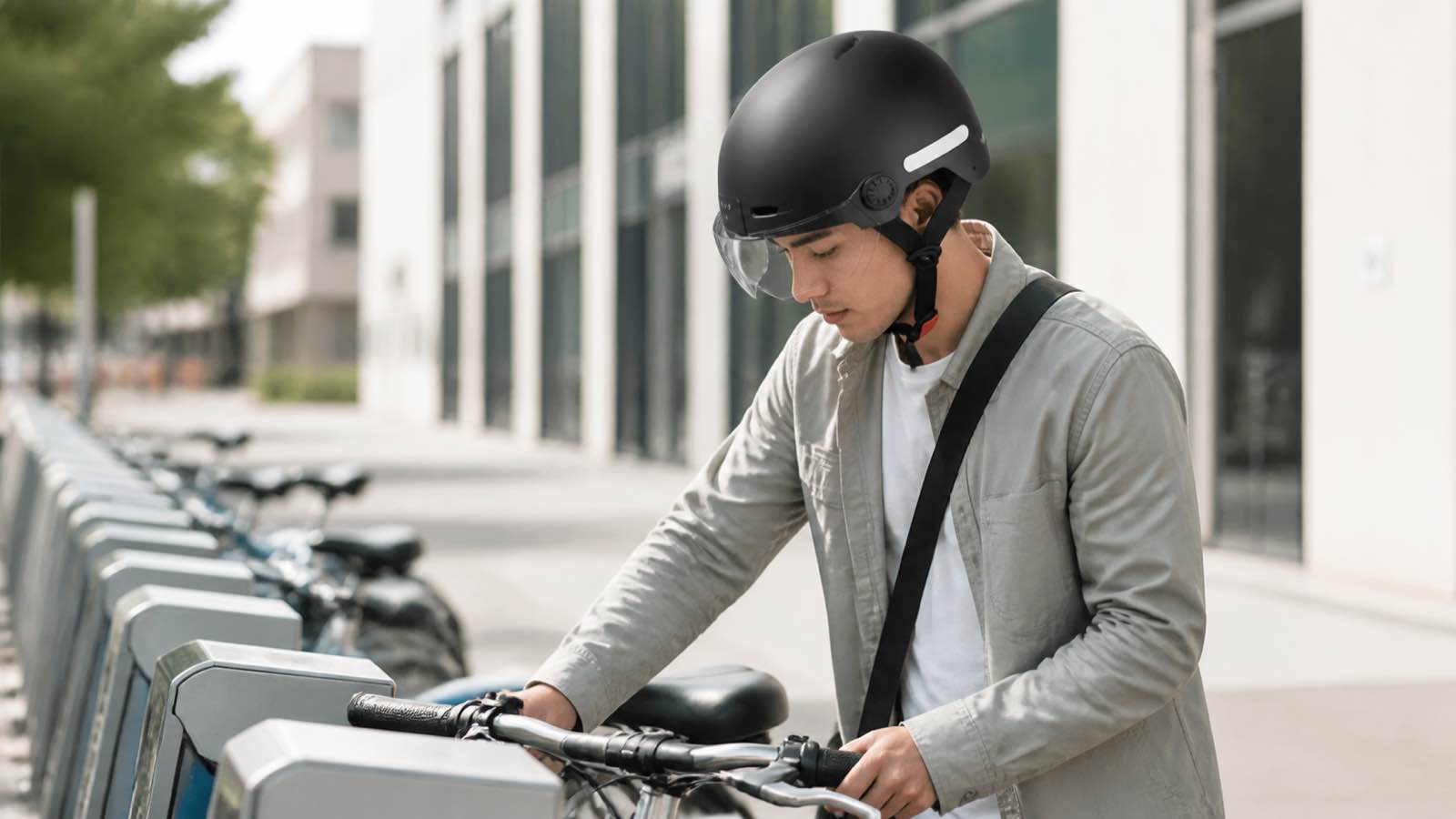 RAW2 helmet camera controls and Type-C file workflow review