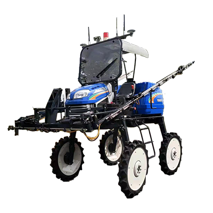Intelligent plant protection machine with better atomization effect