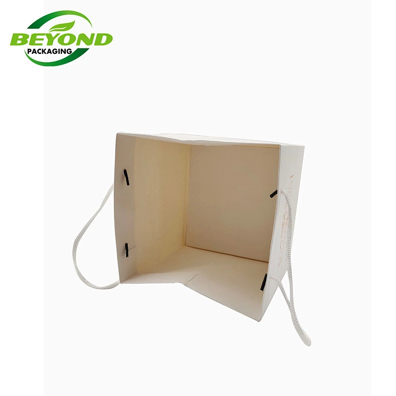 Wholesale Custom Logo Gold Foil LOGO Luxury White Gift Bags Shopping bags Cardboard Paper Shopping Bags With Your Own Logo