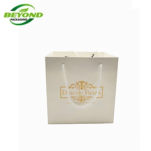 Customized Design Wholesale Cheap Price High Quality Shopping Paper Bags For Round Hat Box Christmas Gift Products Packaging