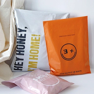 Biodegradable Poly Mailer Compostable Pink Mailing Courier Packaging Waterproof Shipping Bags With Custom Logo For Clothing