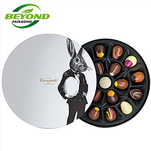 High quality white and red finish chocolate food grade packaging box with padding and ribbon insert