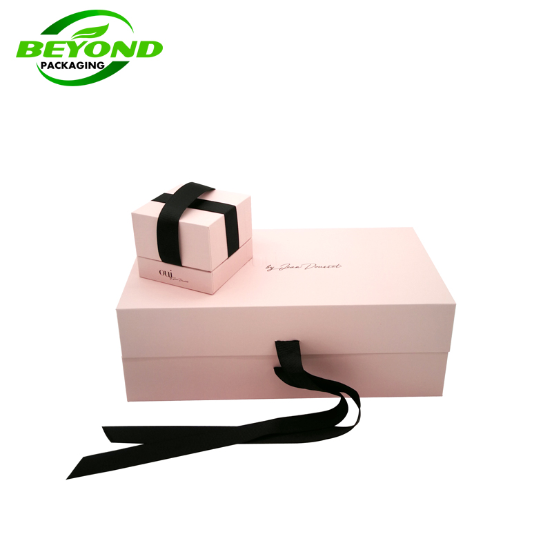 custom hot stamped rose gold logo pink texture paper magnetic closure valentines day jewelry gifts packaging box with ribbon