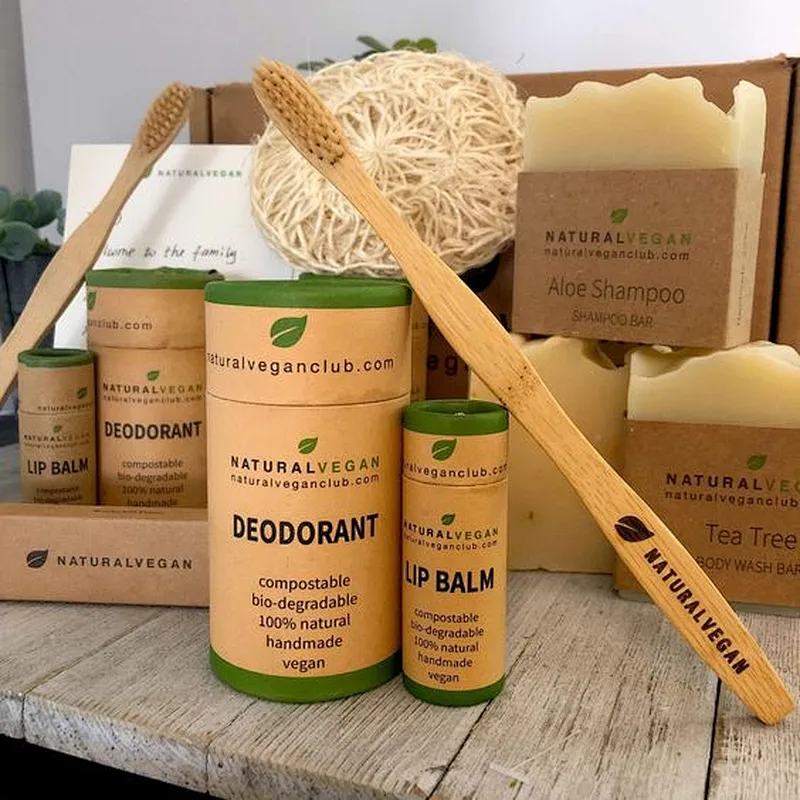 Custom Eco- friendly Biodegradable Lip Balm Push Up paper Tube Cardboard Round Tube Cylinder Packaging Round Box