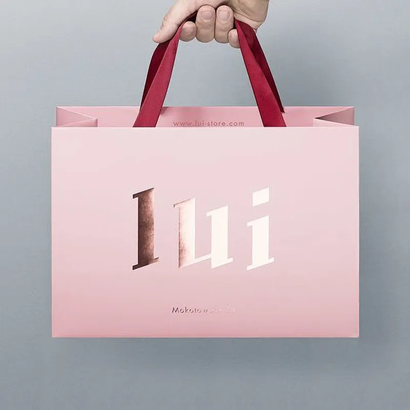 2023 New Styles Christmas Holiday Large Packaging For Custom Luxury Gifts Shopping Paper Bag Slim Gift Bag with Logo