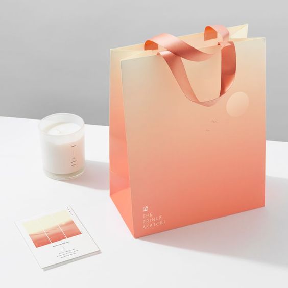 Hot Selling Wholesale Custom Design Logo High Quality Shopping Paper Bag With Ribbon Handles