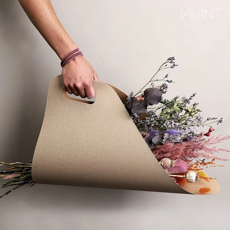 Custom waterproof flower packaging sleeve printing color card paper bag with long ribbon handle