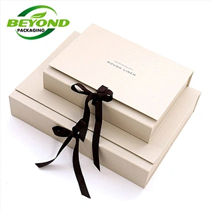 Custom printing logo luxury inside EVA tray foldable magnetic gift box packaging lined with handle ribbon