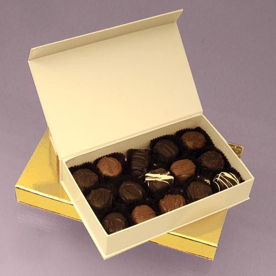 Customized Magnetic Closure Rigid Cardboard Paper Gift Packaging Boxes