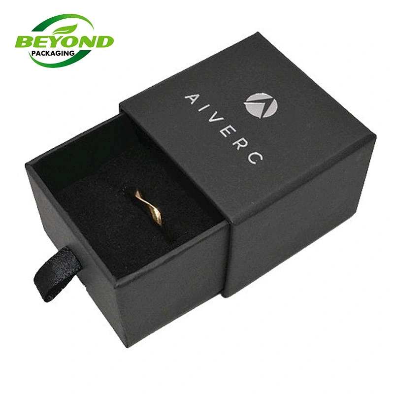 Wholesale Biodegradable Customized Fashion Design Jewelry Display Packaging White Black Packaging Paper Gift Boxes With Logo