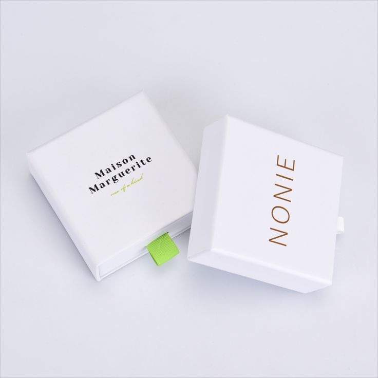 Customized Logo Factory Wholesale Luxury Recycled Rigid Cardboard Packaging Drawer Sliding Gift Boxes With Ribbon