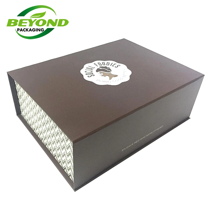 Custom printing logo luxury inside EVA tray foldable magnetic gift box packaging lined with handle ribbon