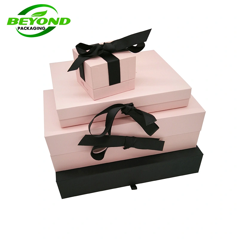 Custom Magnetic Closure Gift Rigid Cardboard Box with ribbon