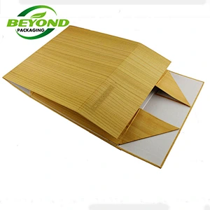 Modern Novel Design Reasonable Price Delicate Appearance Rigid Cardboard  Paper Folding Gift Clothes Packaging Box