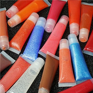 Oem Squeeze Organic Pink Pigmented Bulk Custom Cute Girl Fruit Flavored Kids Lipgloss Lip Gloss Keychains Private Label