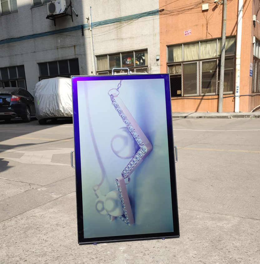Outdoor Solar Power Digital Signage