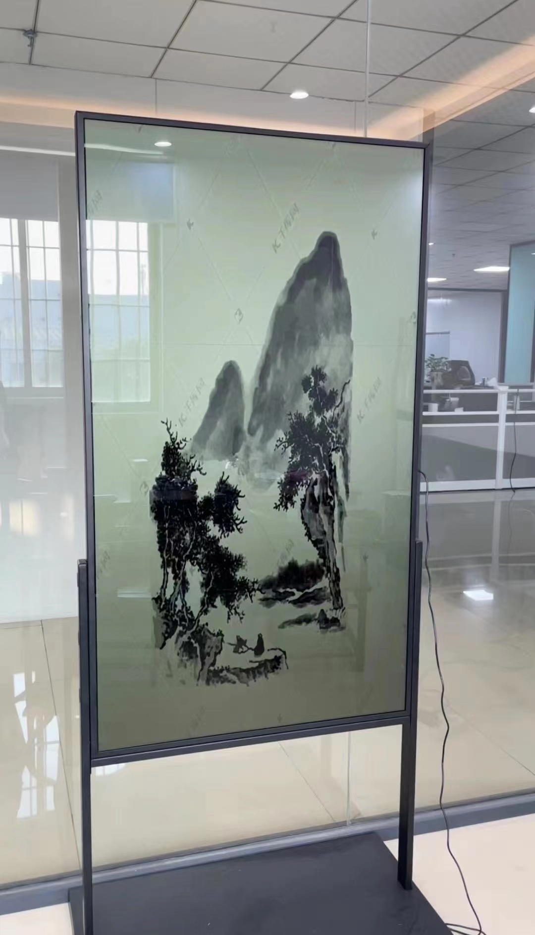 Outdoor Black/White Digital Signage