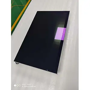 يعرض الحائط في الهواء الطلق