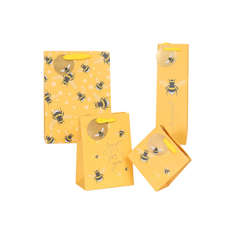 Everyday gift bags bee pattern yellow