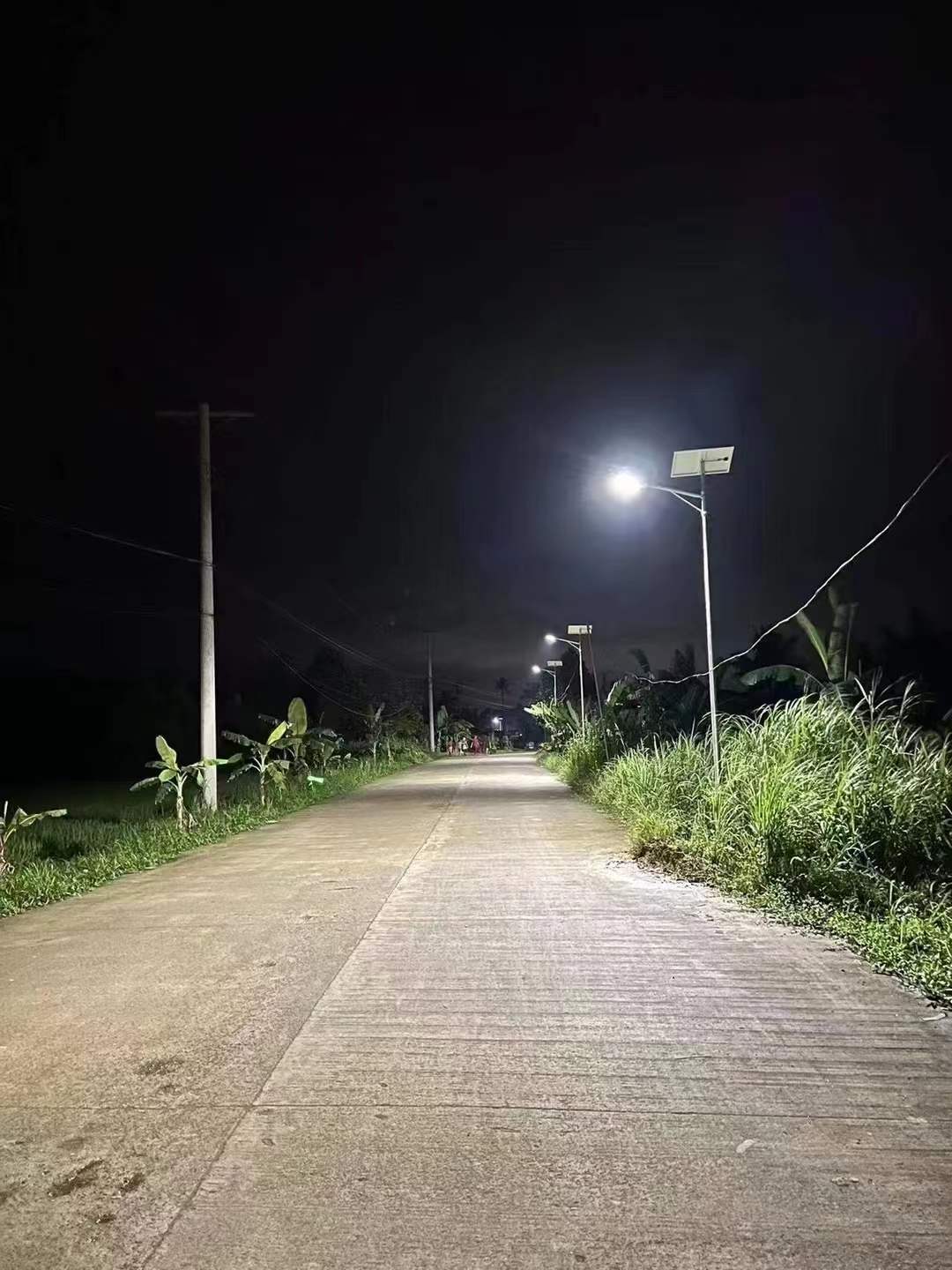 BOSUN solar powered street lights