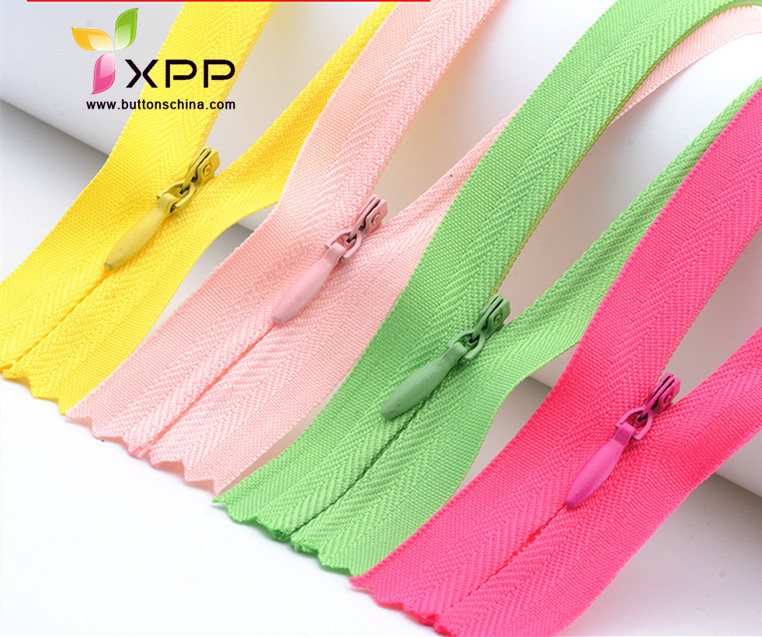 #3invisible nylon zipper close end