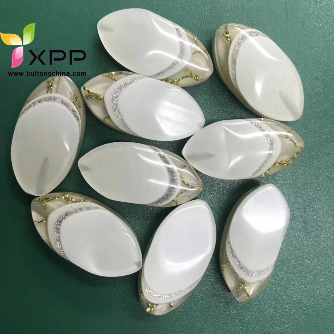 high quality plastic  button fashion over coat buton plastic sewing button