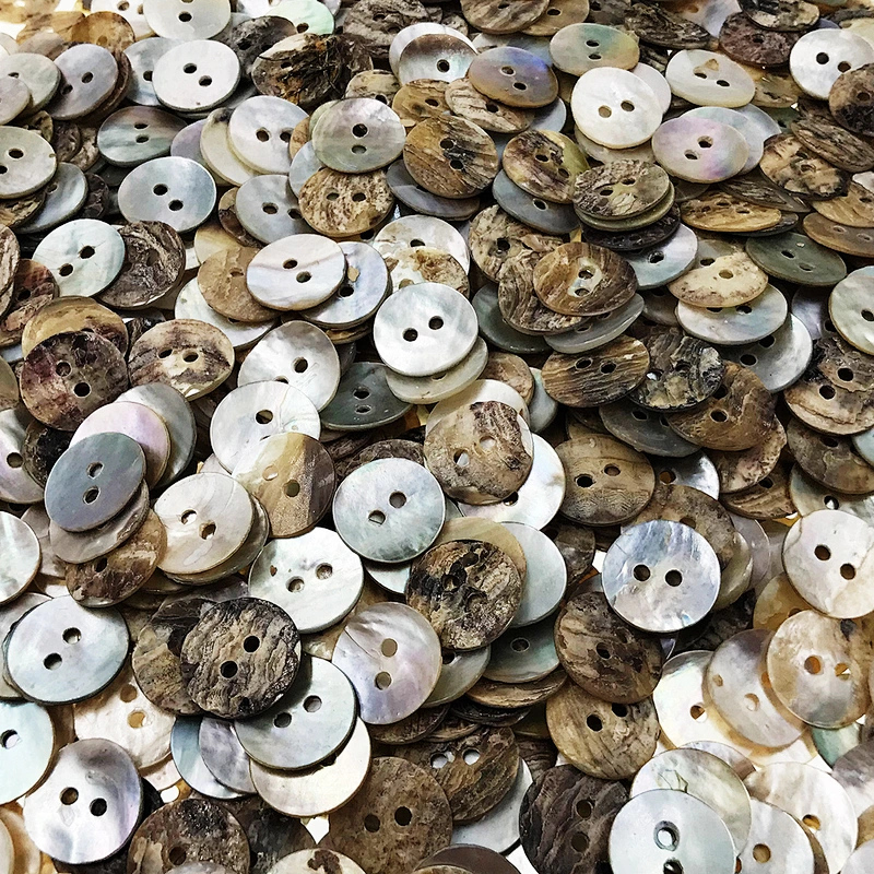 natural agoya shell button