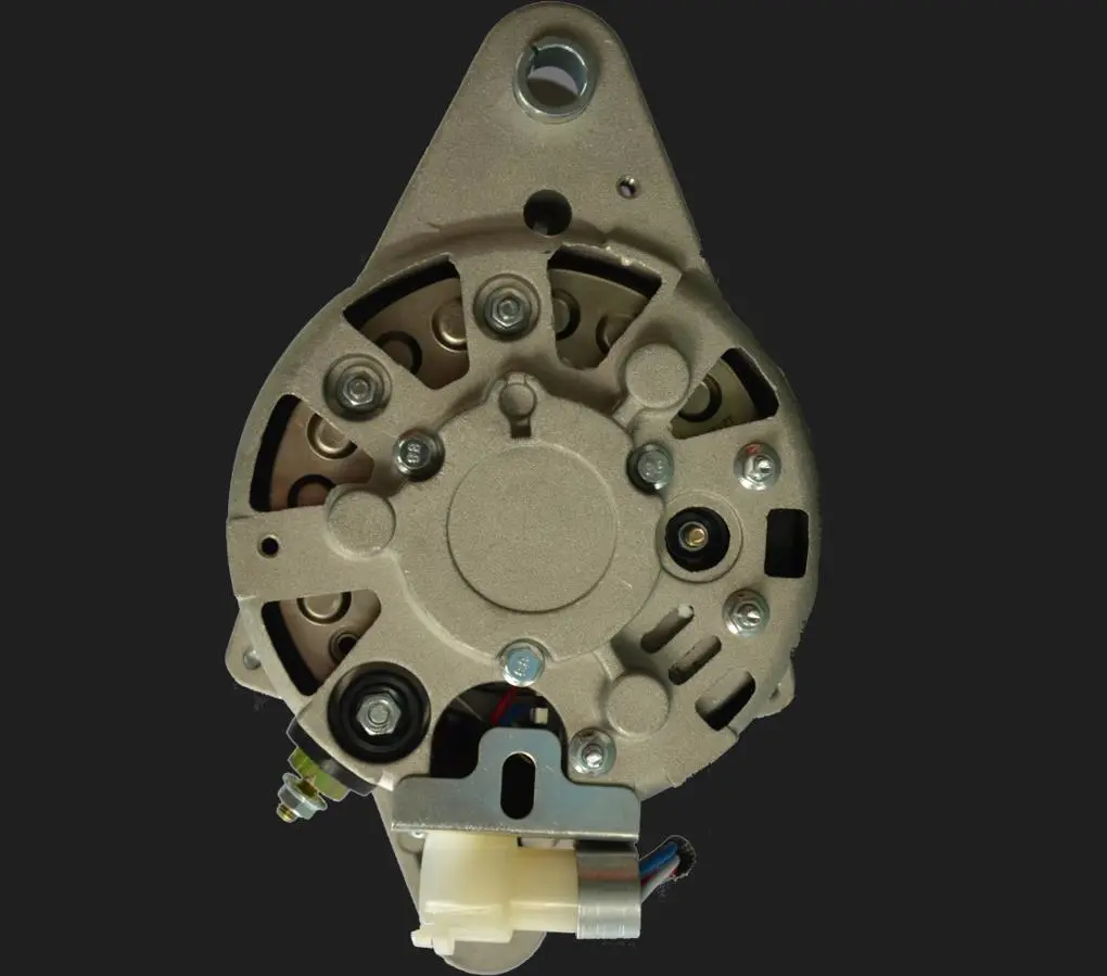 Isuzu engine 4BG1 alternator