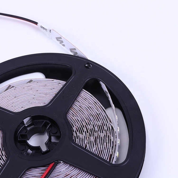 5m 12v smd 2835 dc 4.8w/m tape light  for party ,kitchen