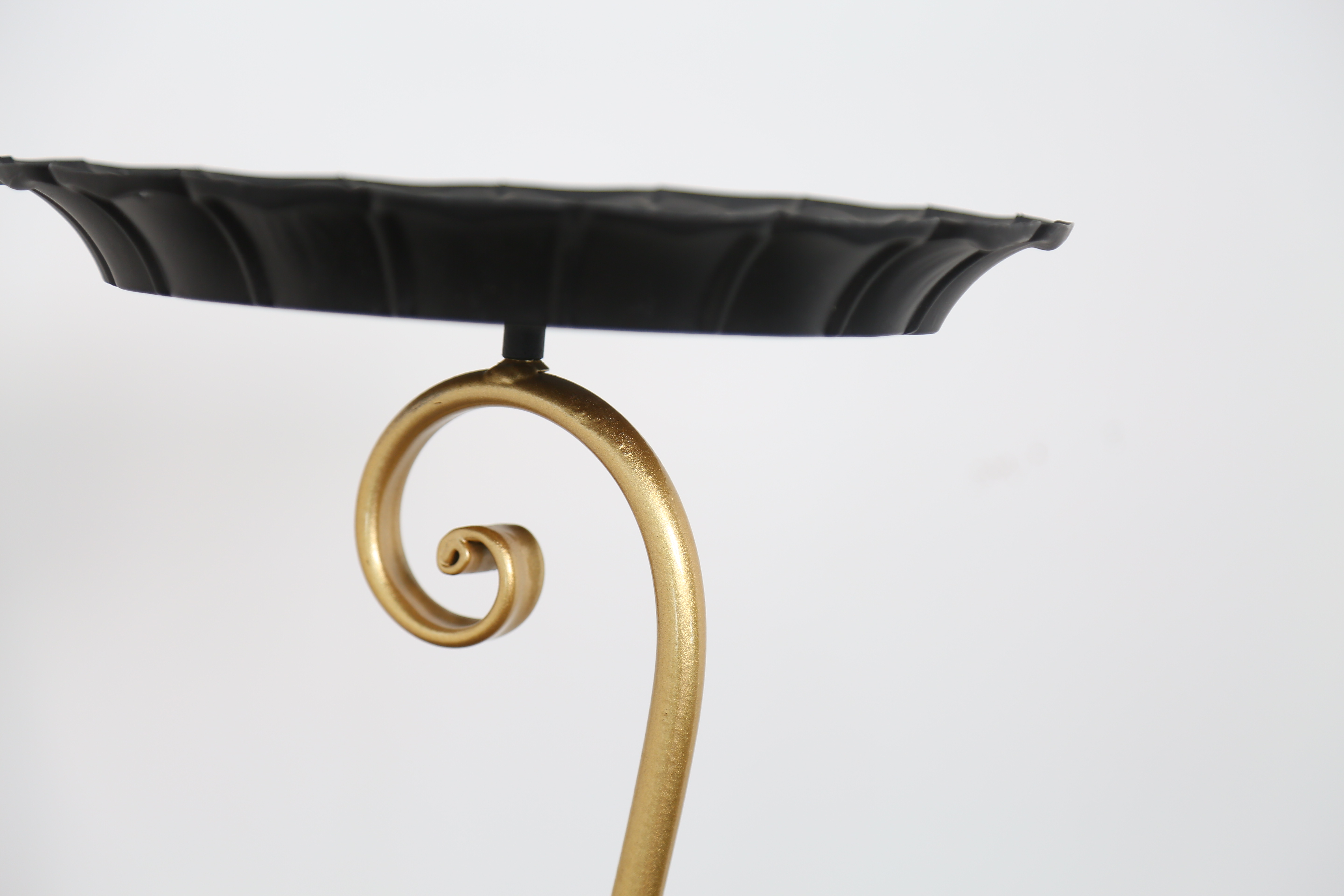 Gold flower stand close up detail view