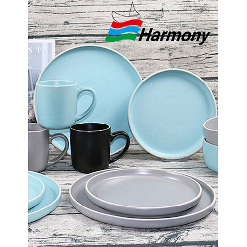 Stoneware single color glazed dinner set with white edge
