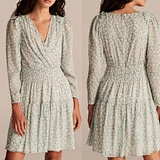 ruffles shoulders