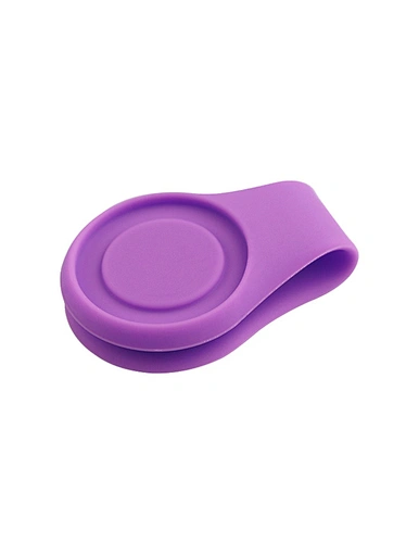 The Cap Clip Golf is a versatile accessory for golfers. It securely attaches to the brim of your cap, providing a convenient spot to hold small items like ball markers or divot repair tools.