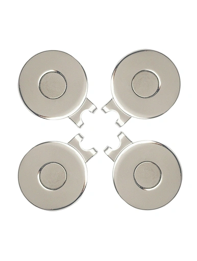 The golf ball marker hat clip is a practical accessory for golfers. It features a clip that easily attaches to the brim of your hat or visor, keeping the marker within reach.