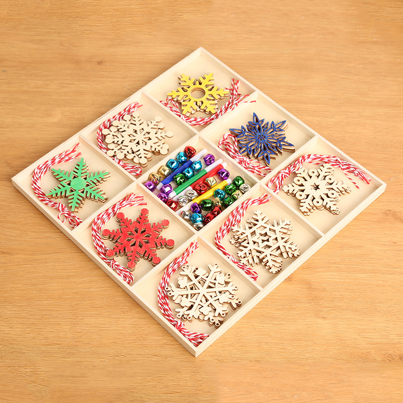In Stock Snowflake Shape Wooden Ornament Xmas Gift Hot Sale Christmas Toys Tree